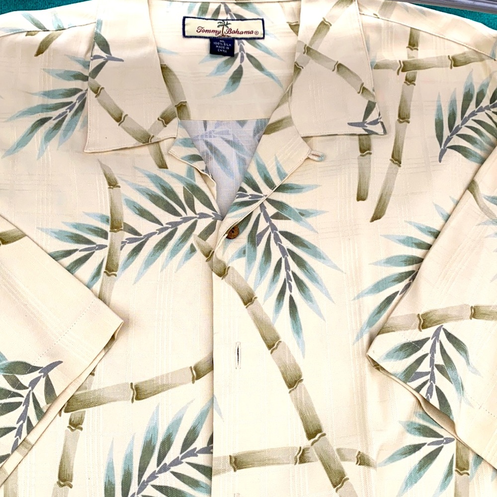 XL TOMMY BAHAMA 100% SILK SHORT SLEEVE SHIRT